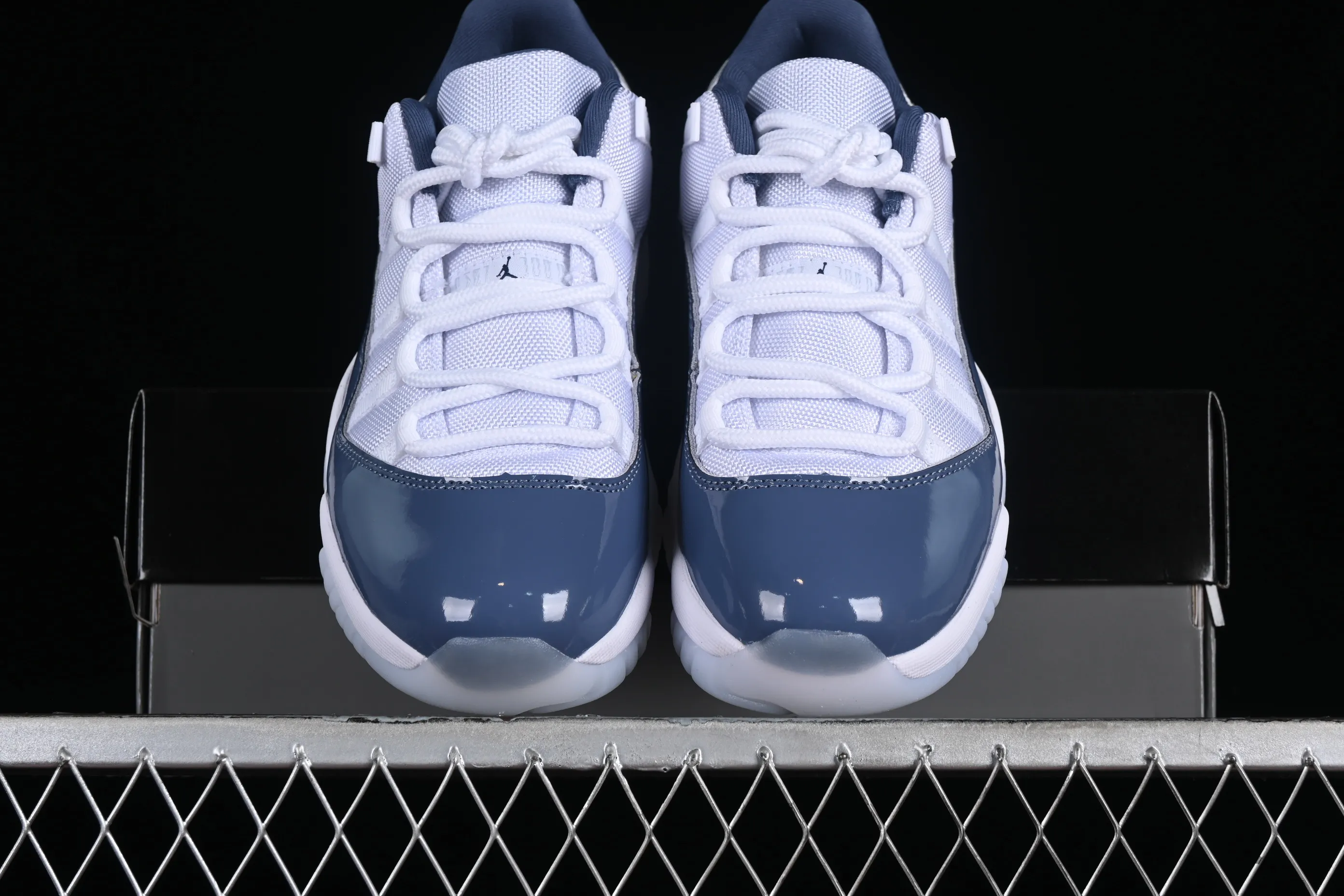 All categories Air Jordan Jordan series basketball shoes Air Jordan 11 F version Air Jordan 11 Low "Diffused Blue" AJ11 Joe 11 navy blue genuine carbon FV5104-104